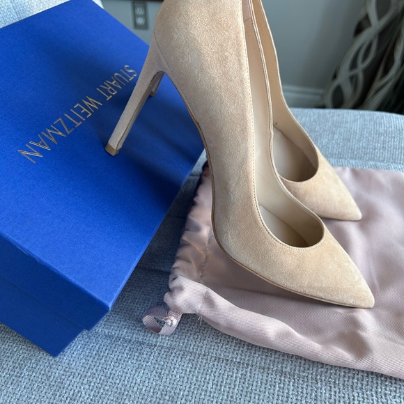Stuart Weitzman Beige Suede Heels - Picture 2 of 6
